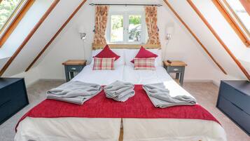 Cottage | 1 bedroom, individually decorated, individually furnished, free WiFi