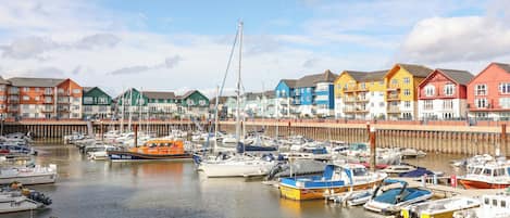 Cottage | Marina