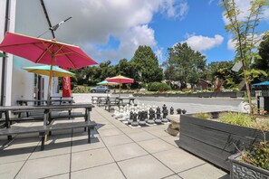 Outdoor dining - Valley Lodge 52 (Gunnislake)