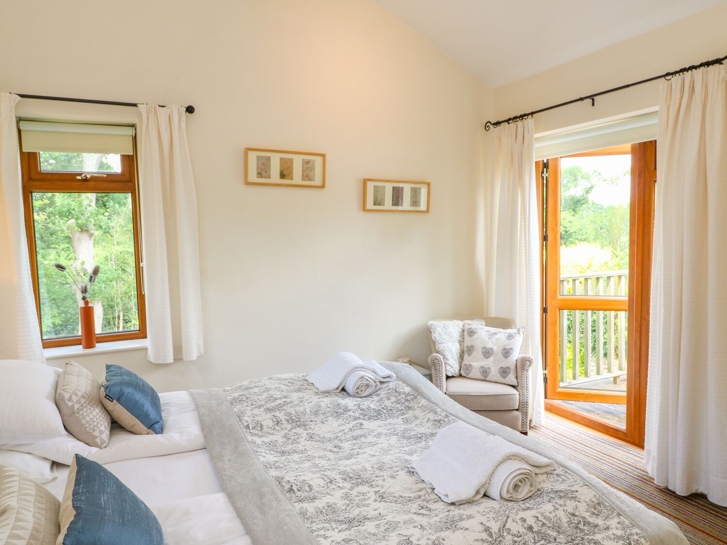 Cottage | 2 bedrooms, individually decorated, individually furnished, free WiFi