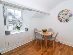Cottage | Private kitchen - Rooftops (Coniston)