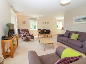 Cottage | Interior