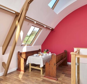 Casa de campo | Cocina privada | Microondas, lavavajillas, periquera y utensilios de cocina