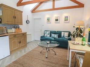 Cottage | Living area