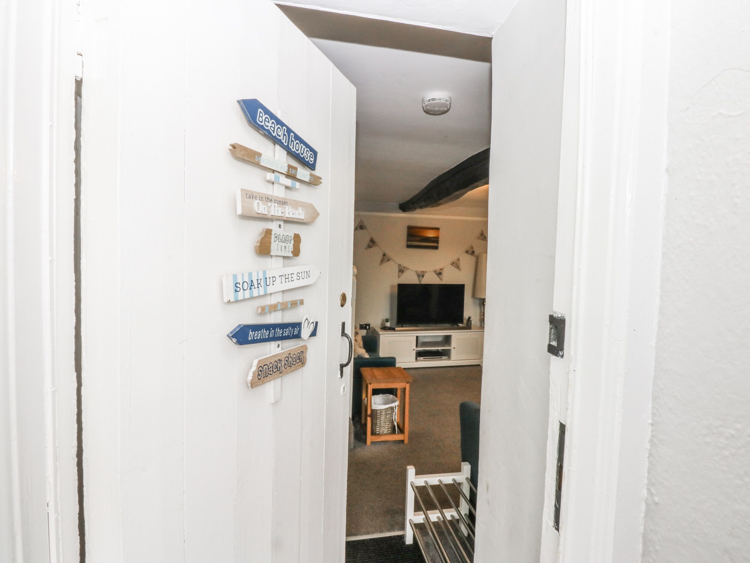 Cottage | Interior