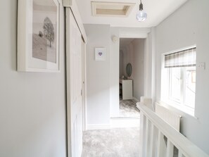 Interior - End Cottage (Ashbourne)