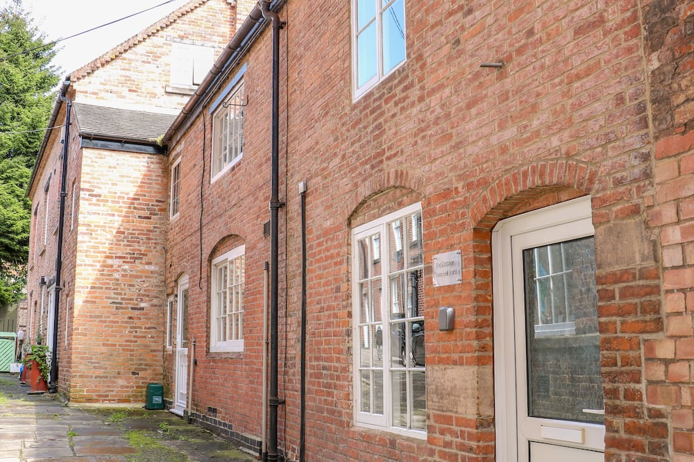 End Cottage - Combridge Farm