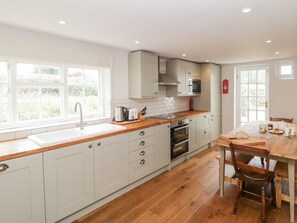 Cottage | Interior - Church View (Salisbury)