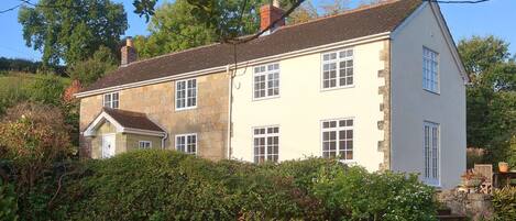 Cottage | Front of property