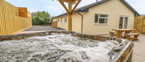 4 camere, con stile personalizzato, con arredamento individuale