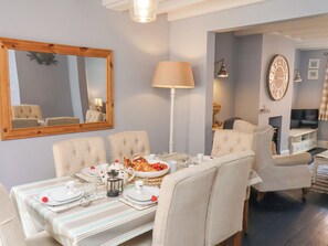 Cottage | Dining - Adventure Cottage (Whitby)