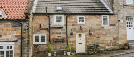 Cottage | Front of property