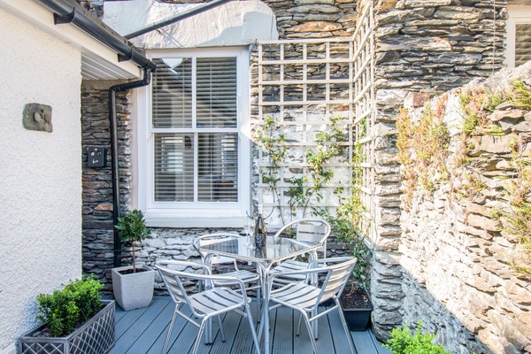 Cottage | Interior