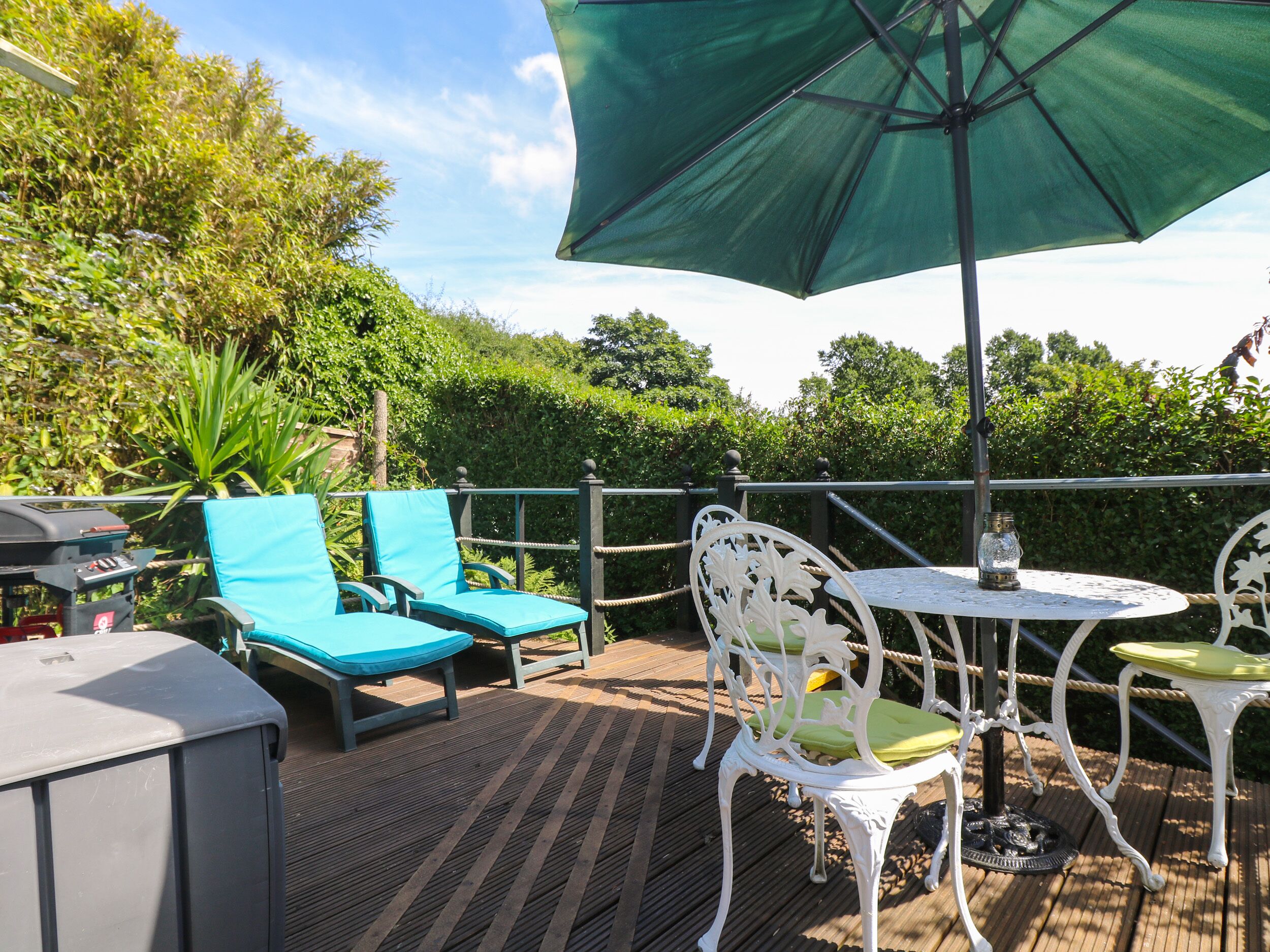Cottage | Balcony