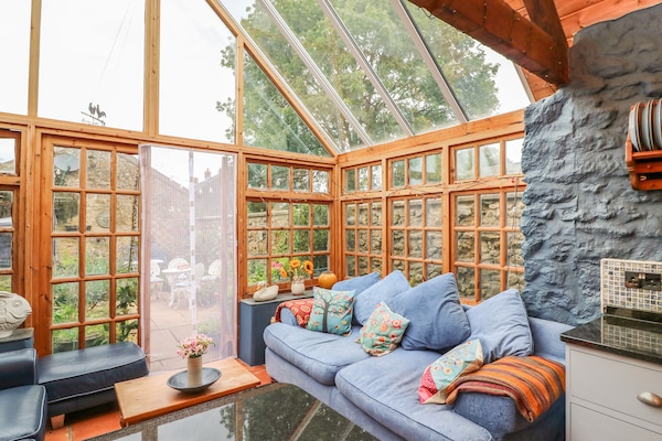 Cottage | Living room