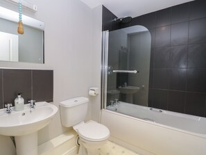 Cottage | Bathroom | Shower