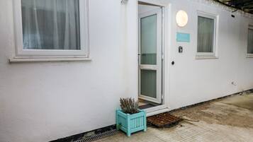Cottage | Balcony