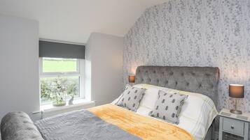 ์ฝํฐ์ง | 2 ๊ฐ์ ์นจ์ค, ๊ฐ๊ฐ ๋ค๋ฅธ ์คํ์ผ์ ์ธํ
๋ฆฌ์ด, ๊ฐ๊ฐ ๋ค๋ฅด๊ฒ ๊ฐ๊ตฌ ๋น์น, ๋ฌด๋ฃ WiFi