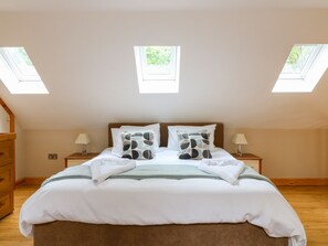 Casa rural | 3 dormitoris, decoració individual i mobiliari individual 