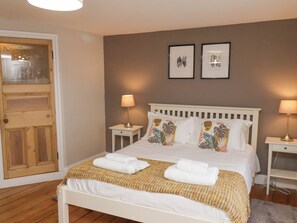 3 عدّة غرف نوم وبديكورات فريدة لكل غرفة وطراز فريد لكل وحدة