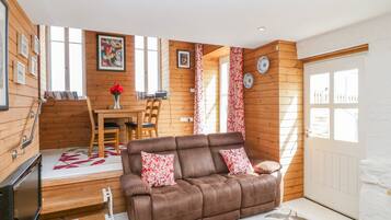 Cottage | Ruang keluarga