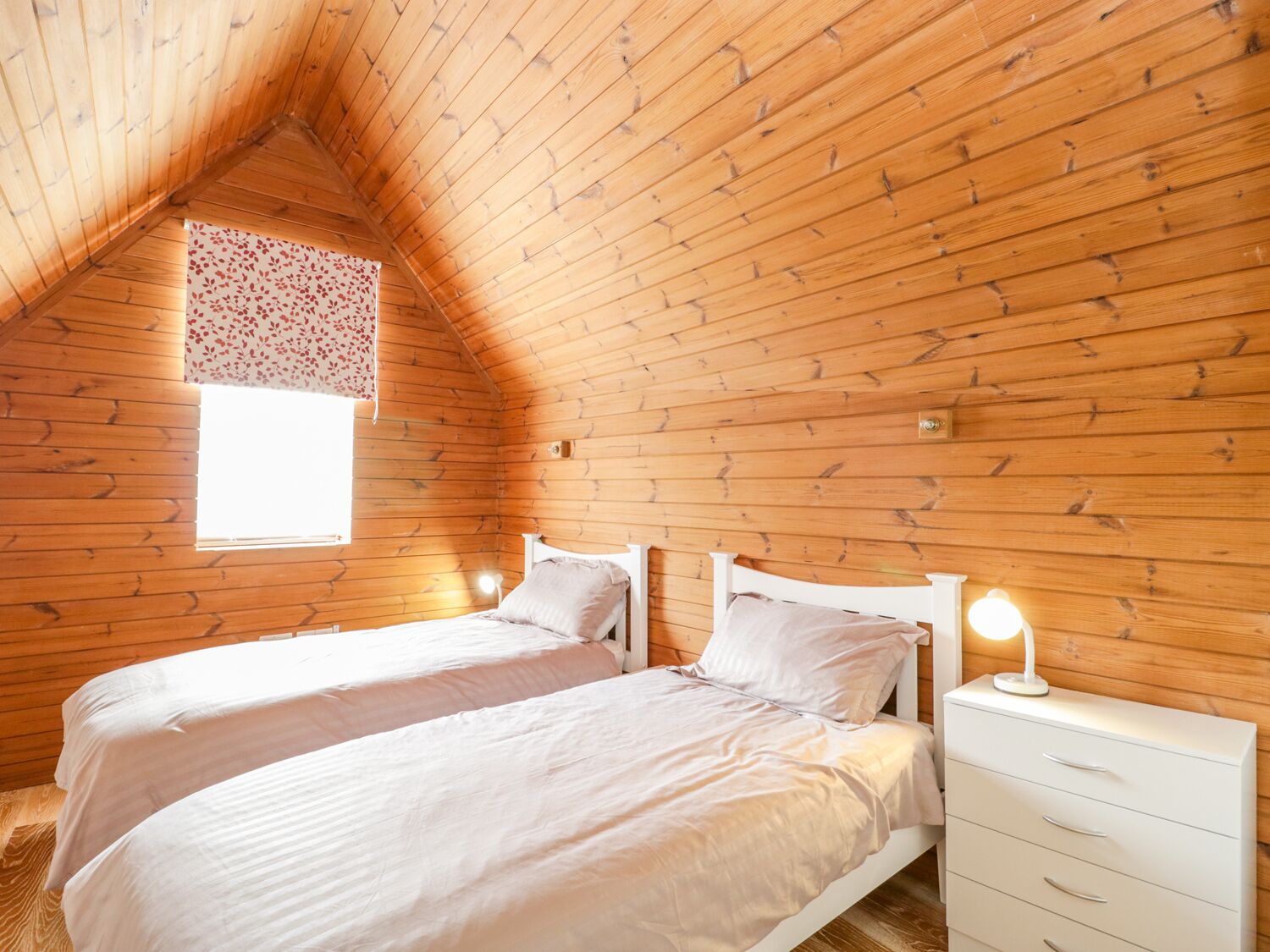 村舍 | 2 多间卧室、特色装修、特色家居、免费 WiFi