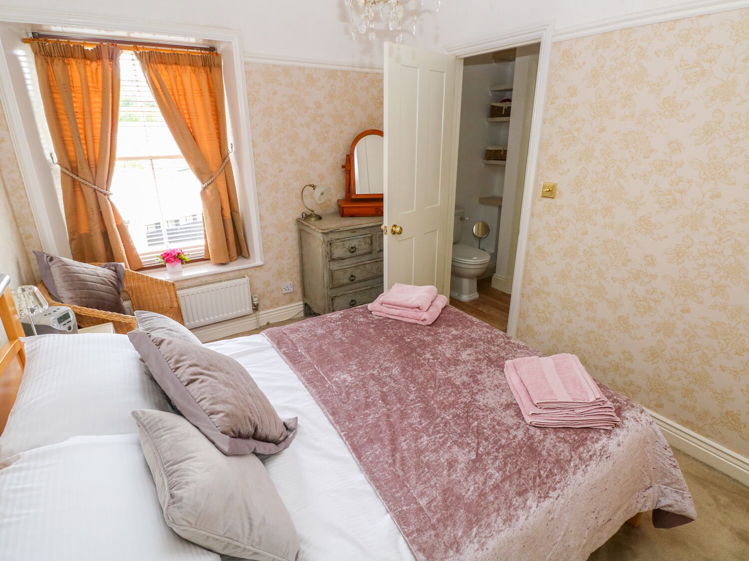 Cottage | 3 bedrooms, individually decorated, individually furnished, free WiFi