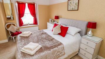 Casa de campo | 3 habitaciones, decoración personalizada y muebles diferentes