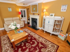 Cottage | Living room