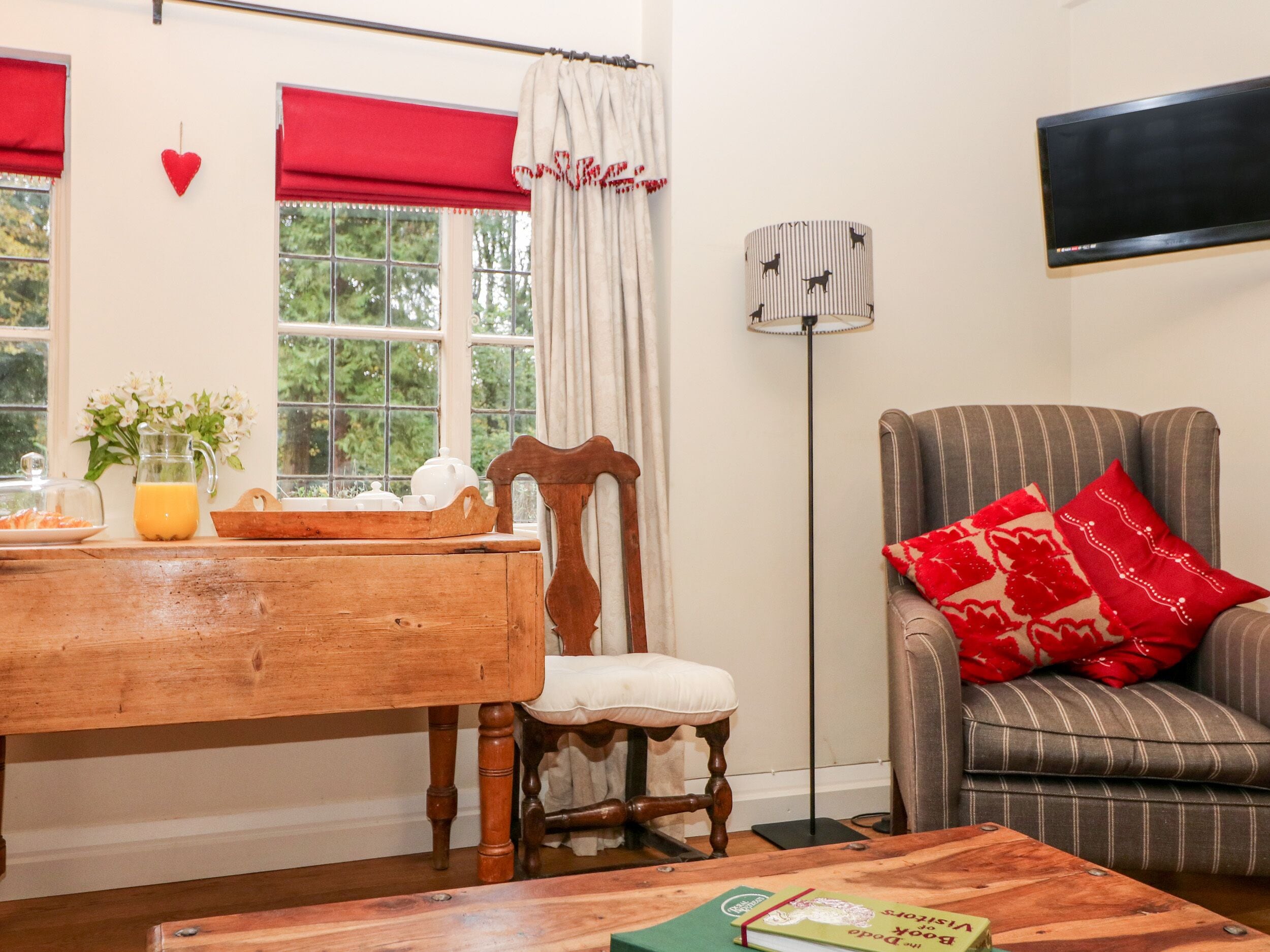 Cottage | Living area