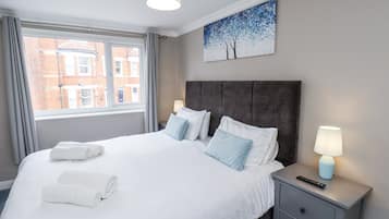 Cottage | 8 bedrooms, individually decorated, individually furnished, free WiFi