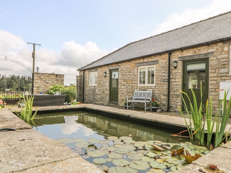 1 bedroom, individually decorated, individually furnished, free WiFi