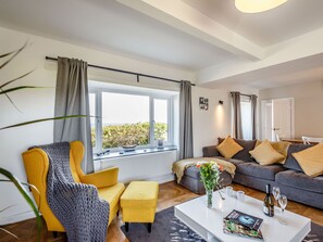 Cottage | Living room | TV - Tyn Y Berth (Moelfre)