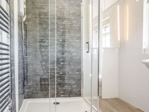 Cottage | Bathroom