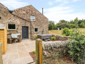 Cottage | Interior - Overlea Cowshed (High Peak)