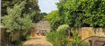 2A The Mews