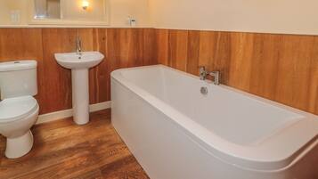 Cottage | Bathroom | Shower