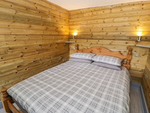 1 bedroom, individually decorated, individually furnished, free WiFi