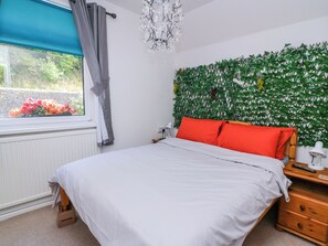 Cottage | Interior - River Cottage (Port Talbot)