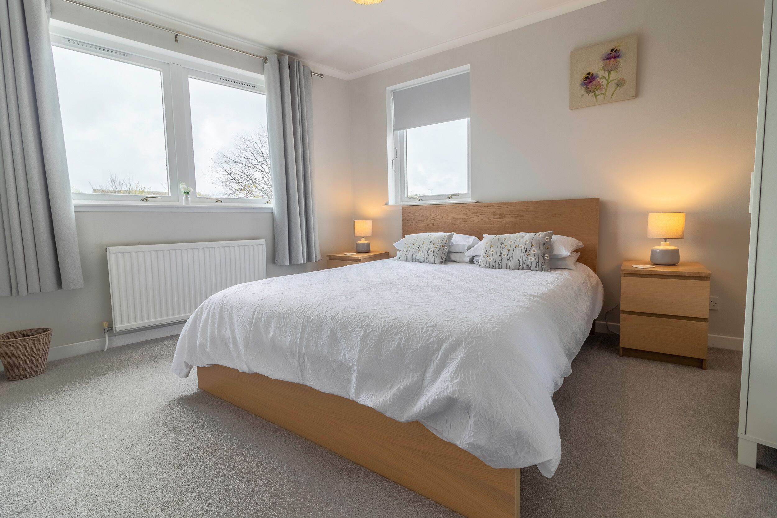 4 habitaciones, decoración personalizada y muebles diferentes 