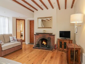 Cottage | Living room - Wyke Lodge Cottage (Scarborough)