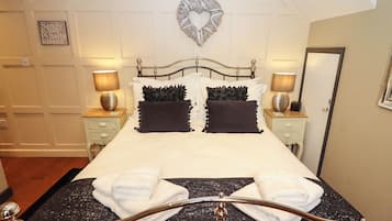 Casa de campo | 1 habitación, decoración personalizada y muebles diferentes