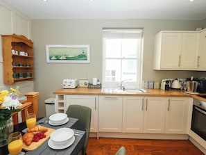 Cottage | Private kitchen | Dishwasher, high chair, cookware/dishes/utensils - Gavel Cottage (Whitby)