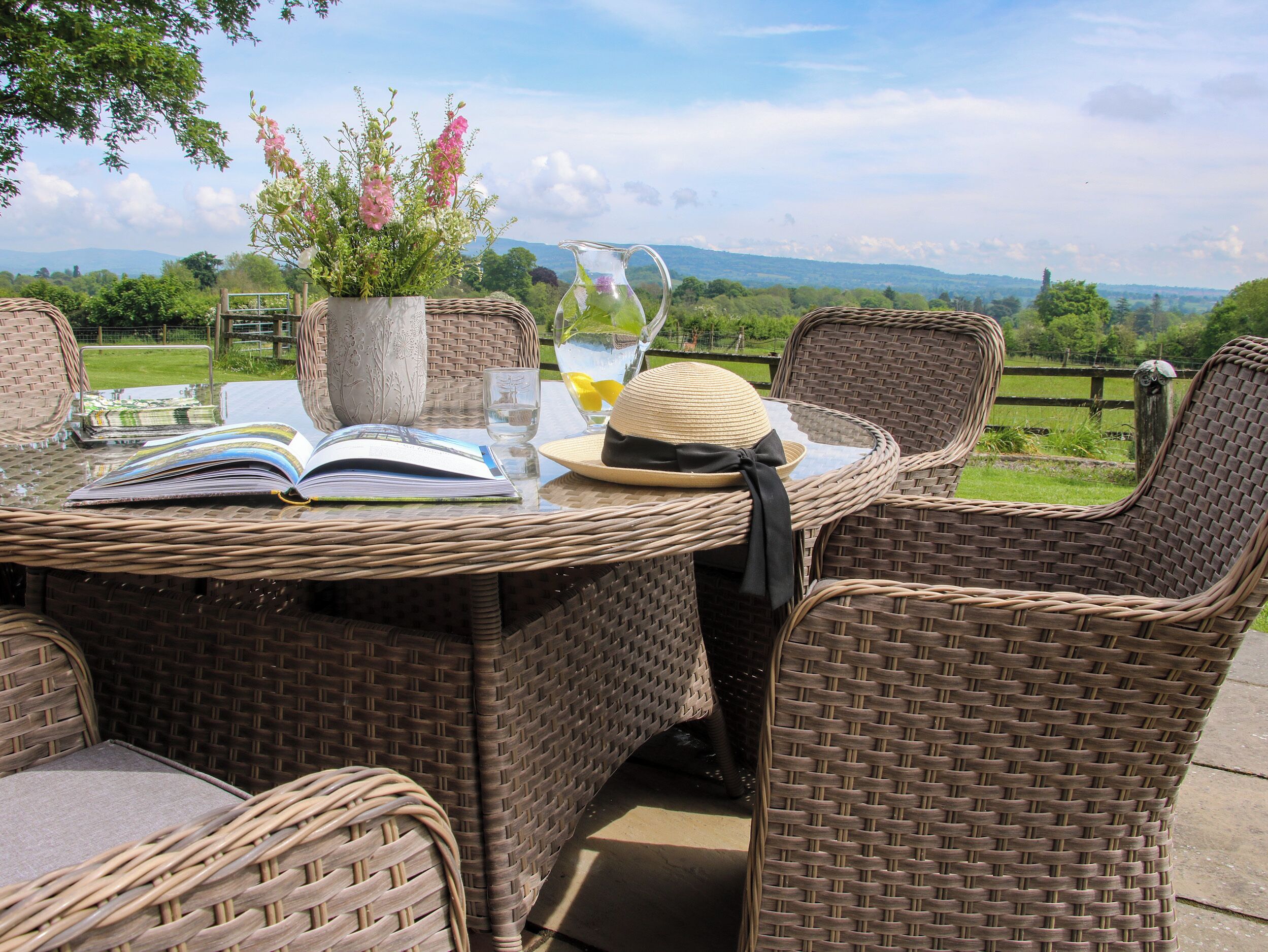 Cottage | Outdoor dining