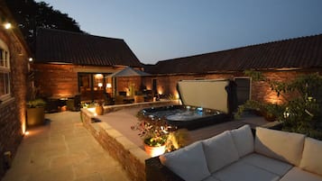 Cottage | Pool