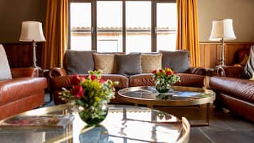Cottage | Interior