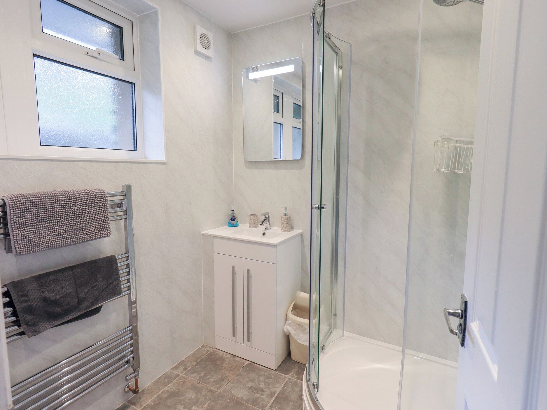 Cottage | Bathroom | Shower