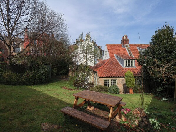 Cottage | Outdoor dining - Damson Cottage (Whitby)