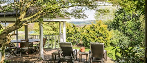 Cottage | Outdoor dining