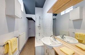 Bathroom - Mews Cottage (Whitby)
